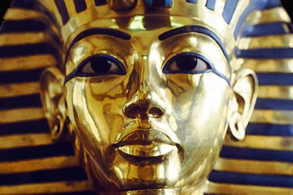 La maschera funeraria di Tutankhamon